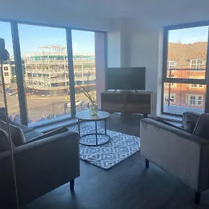  Apartment Icona - Brand New In Centre! United Kingdom