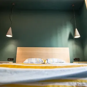 https://old-city-cosy-apartment.bucharesthotelsnow.com
